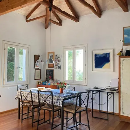 La Casa Tra Gli Alberi E Il بيت للعطل *