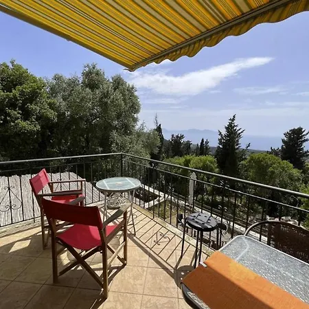 La Casa Tra Gli Alberi E Il Holiday home *
